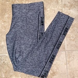Victoria’s Secret Pink yoga leggings